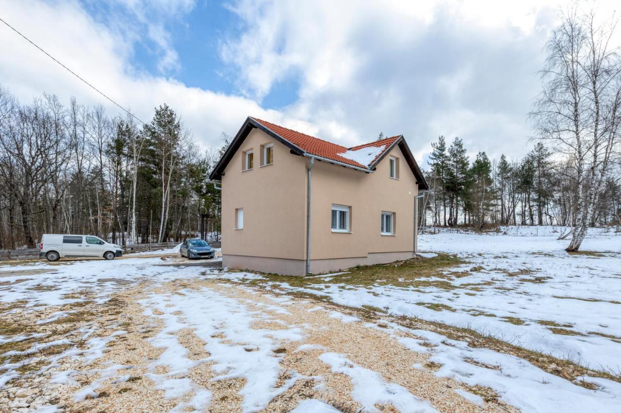 Apartman Vedro Polje Gospić エクステリア 写真