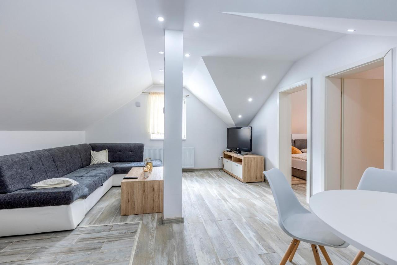 Apartman Vedro Polje Gospić エクステリア 写真