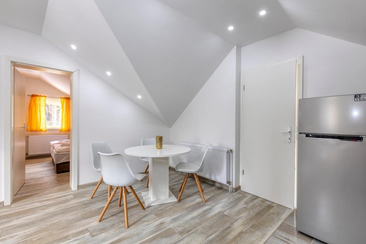 Apartman Vedro Polje Gospić エクステリア 写真