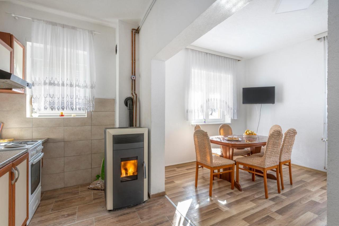 Apartman Vedro Polje Gospić エクステリア 写真