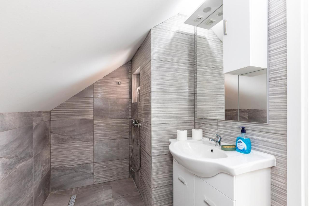 Apartman Vedro Polje Gospić エクステリア 写真