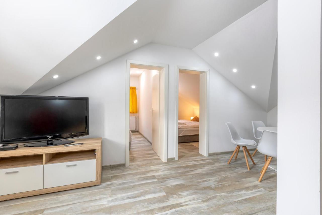 Apartman Vedro Polje Gospić エクステリア 写真